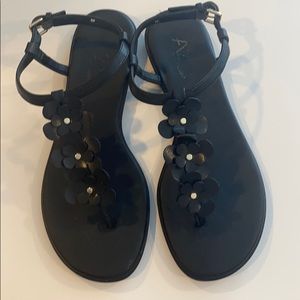 Aerosols Black leather flower Sandals